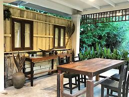 Baan Suan Amphawa