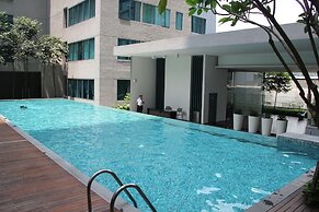Summer Suites Express by Subhome - Hostel