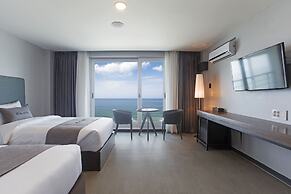 EL Hotel
