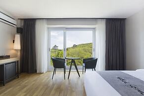 EL Hotel