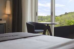 EL Hotel