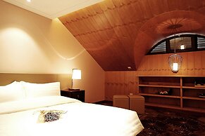 Qingdao Impression Hotel