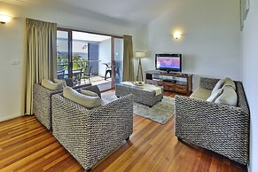 Heliconia Grove 9