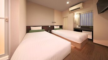 Nipponbashi Crystal Hotel