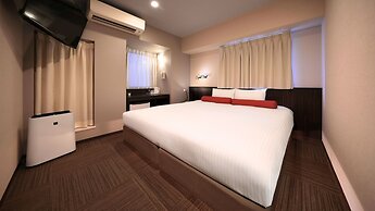 Nipponbashi Crystal Hotel
