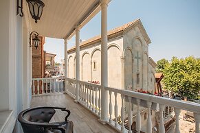 Aivani Hotel