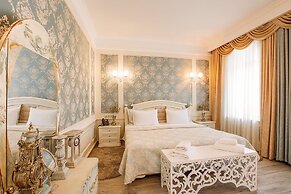 Aivani Hotel