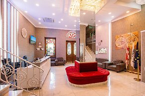Aivani Hotel