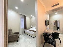 Aivani Hotel