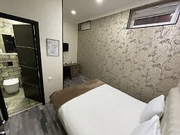 Aivani Hotel