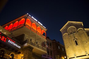Aivani Hotel
