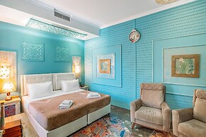 Aivani Hotel
