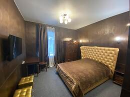 East-West Hotel