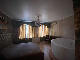 East-West Hotel