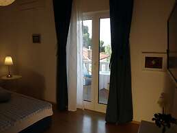 Apartments Issa