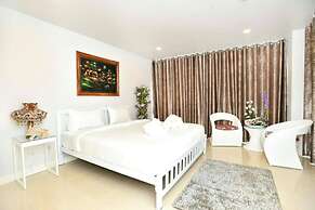 Parvena Hotel