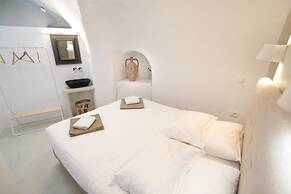 Opsis Cave House