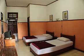 Ananda Hotel
