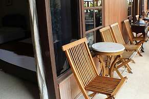 Ananda Hotel