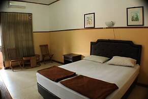 Ananda Hotel