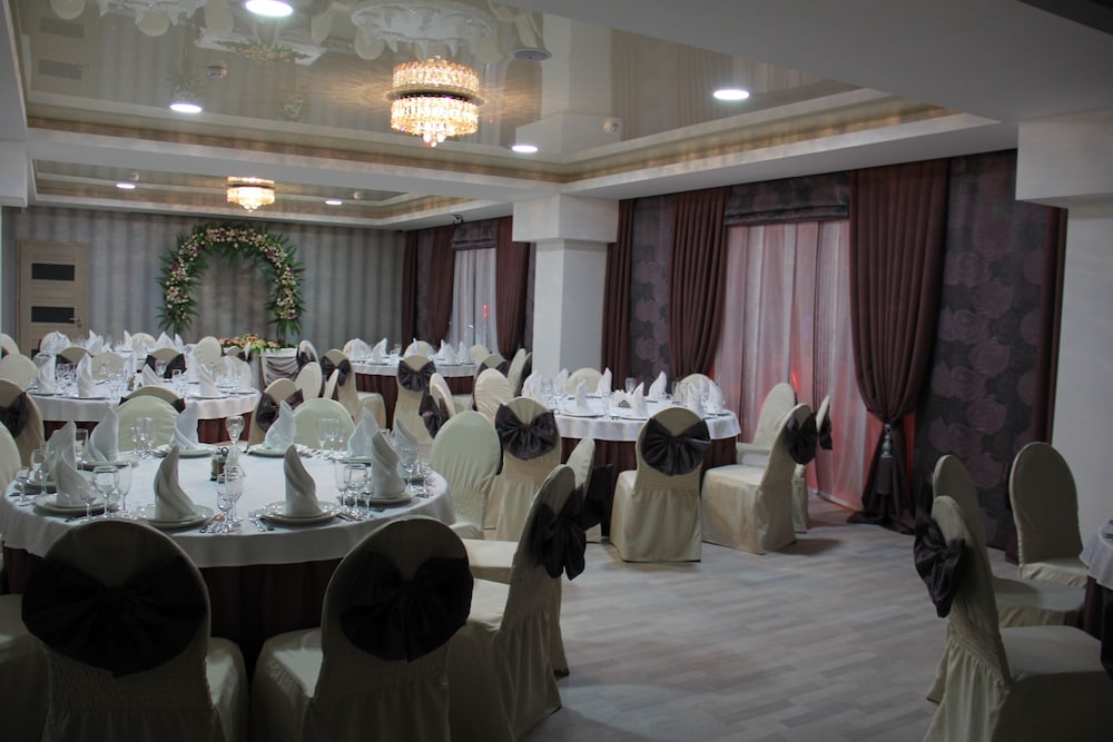 Mirniy Resort