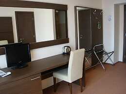 Mirniy Resort