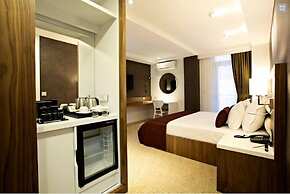 End Glory Hotel