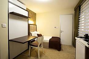 End Glory Hotel