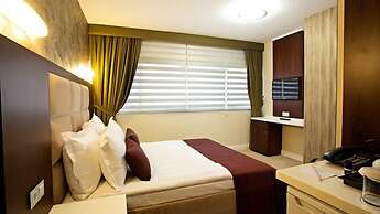 End Glory Hotel