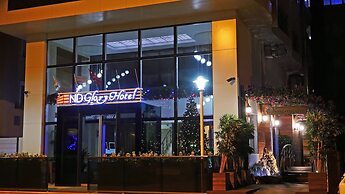 End Glory Hotel