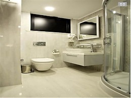 End Glory Hotel