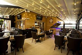 End Glory Hotel