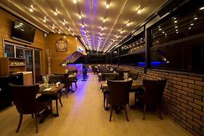 End Glory Hotel