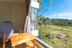 Golden Daisy Hotel