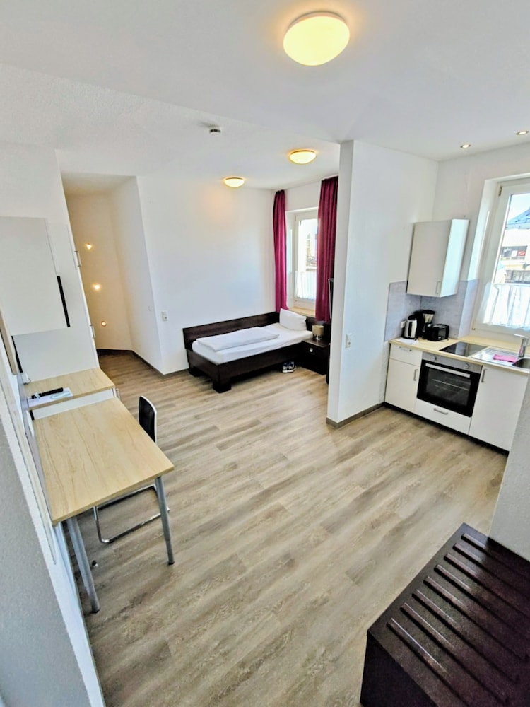 Boardinghouse - Stadtvilla Budget