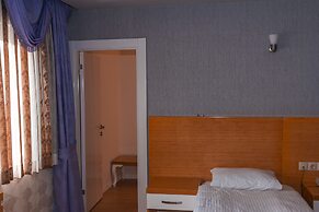 Peracity Hotel