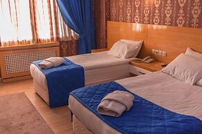 Peracity Hotel