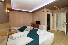 Peracity Hotel