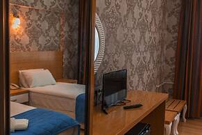 Peracity Hotel