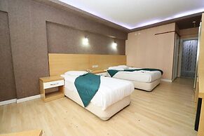 Peracity Hotel