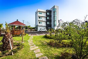 Amantov Pension