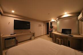 Hotel M Story