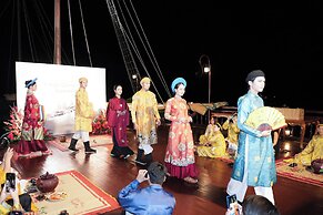 Emperor Cruises Legacy Halong