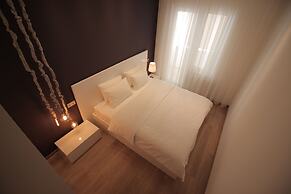 Maxela Apartments