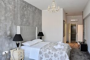 Prima Luce Downtown