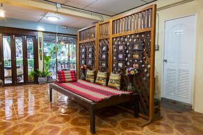 Banchan Hostel