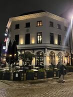 U Eat & Sleep Antwerp