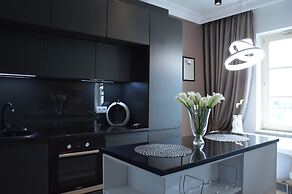 Platinum Apartment by PLA