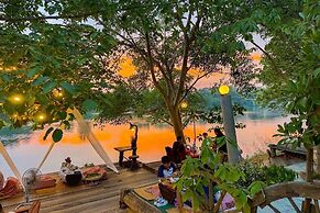 The Antique Riverside