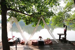The Antique Riverside